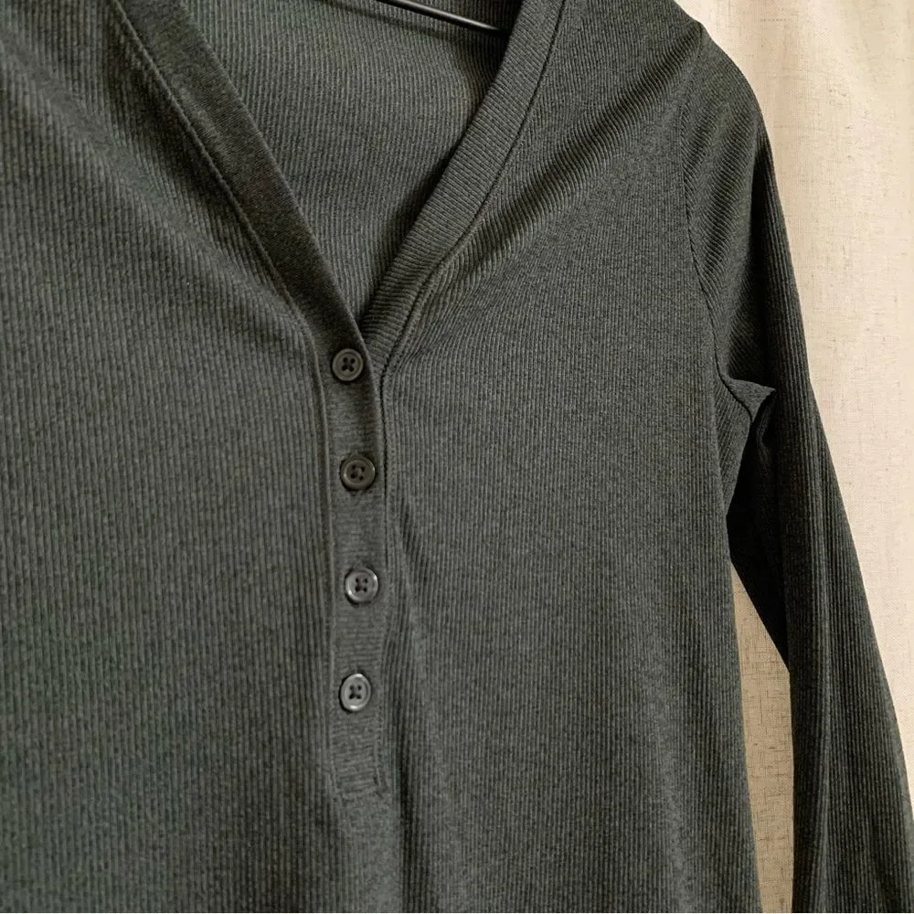 Athleta Ribbed UpTempo Henley Button Front V-Neck Longsleeve Small - Picture 4 of 6